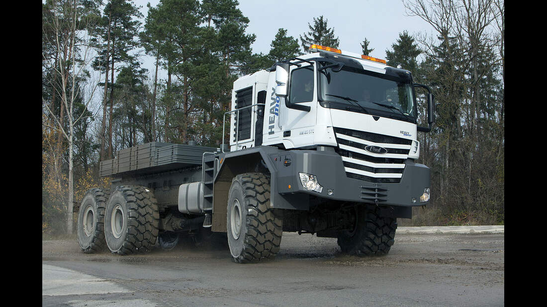 Rosenbauer Buffalo Extreme: Der Feuerwehr-Extremist mit 68 Tonnen ...