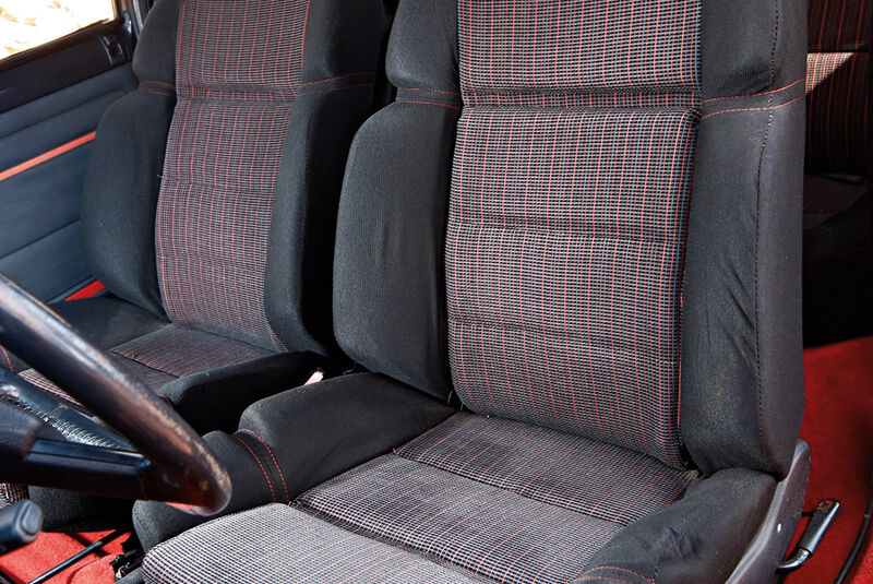 Peugeot 205 GTI, Sitze