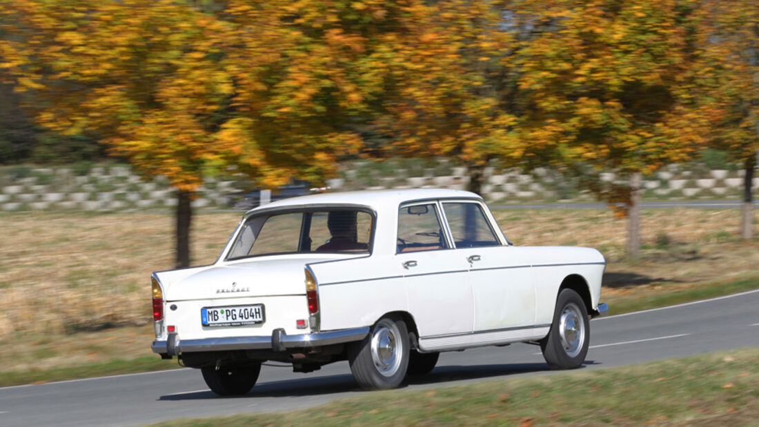 Peugeot 404, Seitenansicht