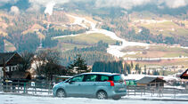 Peugeot 5008 155 THP, Seitenansicht, Primacy-Alpin-Winterreifen