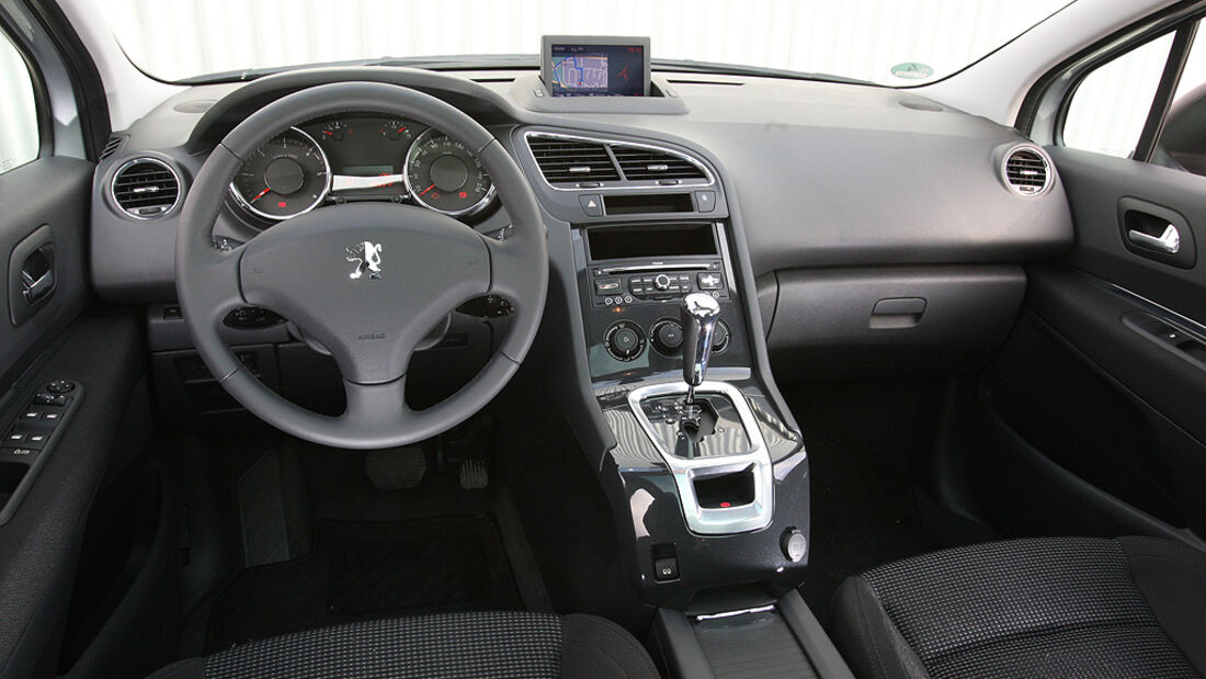 Peugeot 5008, Cockpit