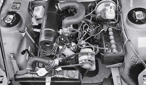 Peugeot 504 L, Motor