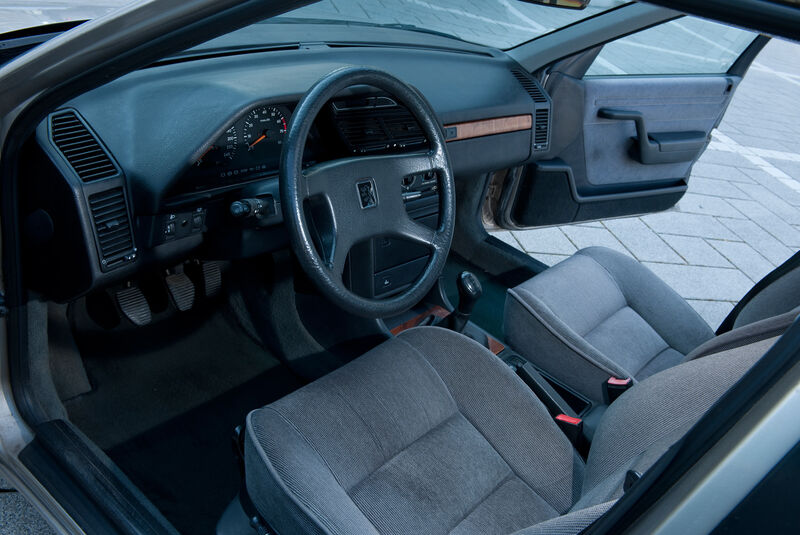 Peugeot 605 2.0 Sri, Cockpit, Lenkrad