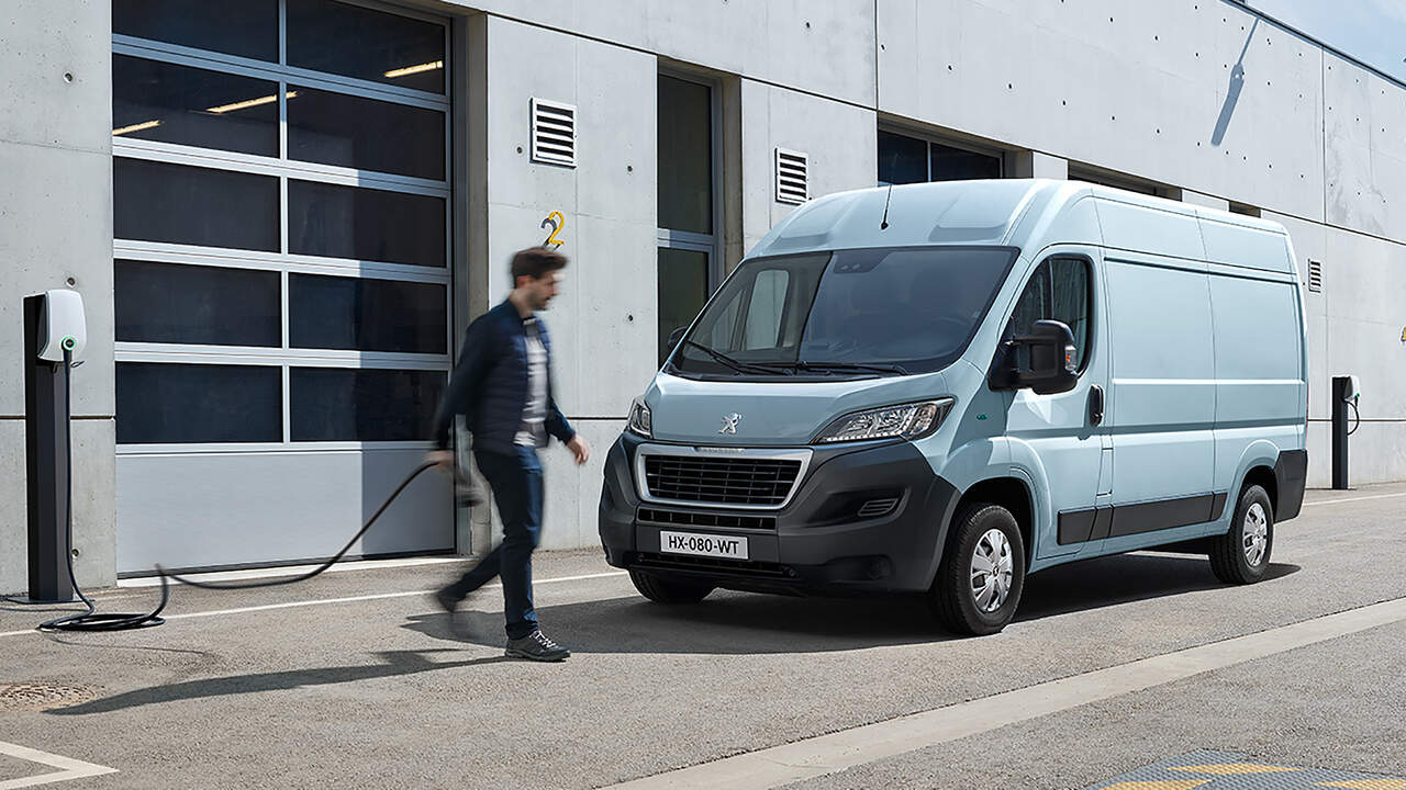 Peugeot E Boxer Grosser Transporter Wird Elektrisch Auto Motor Und Sport