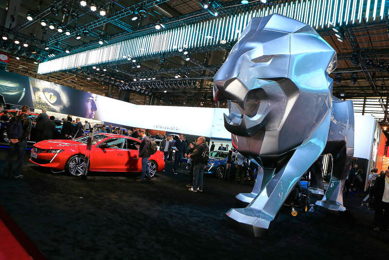 Peugeot: Messestand Pariser Autosalon 2018