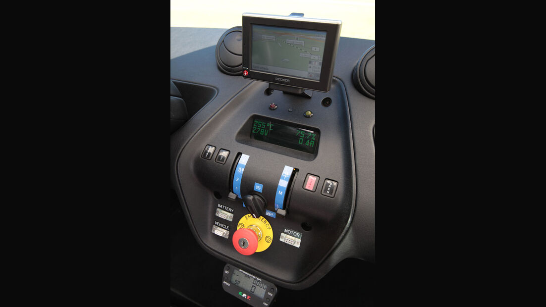 Pininfarina Nido EV, Mittelkonsole, Navigationssystem