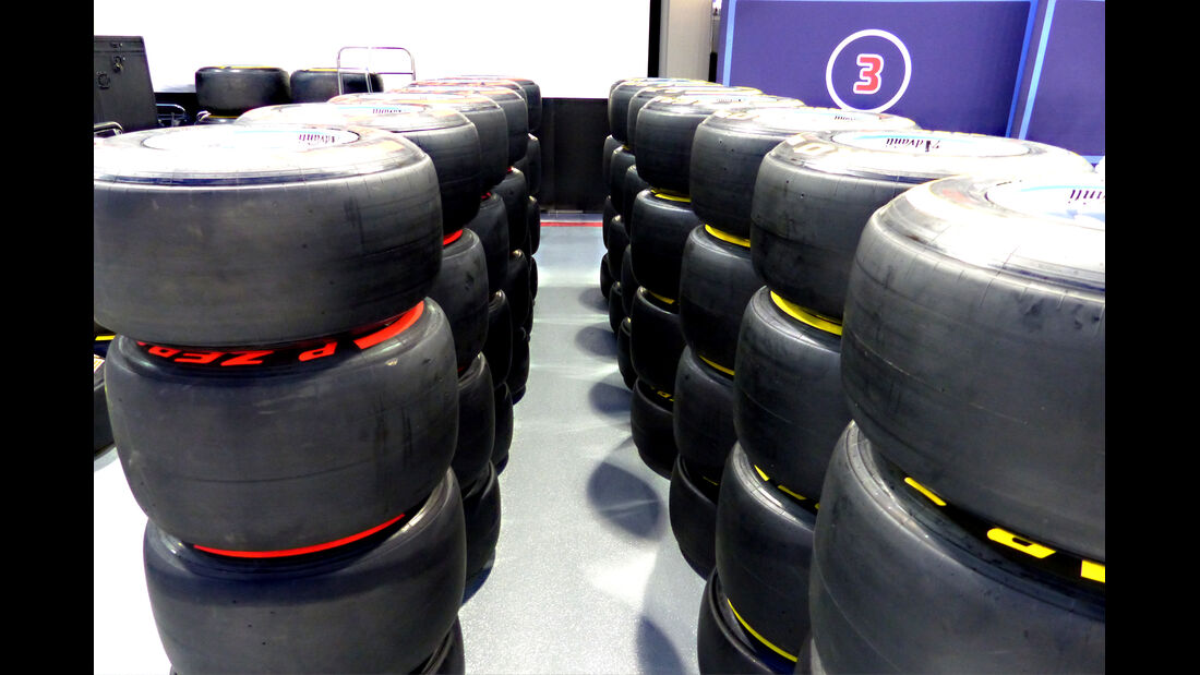 Pirelli-Reifen - GP Singapur - Formel 1 - 16. September 2015