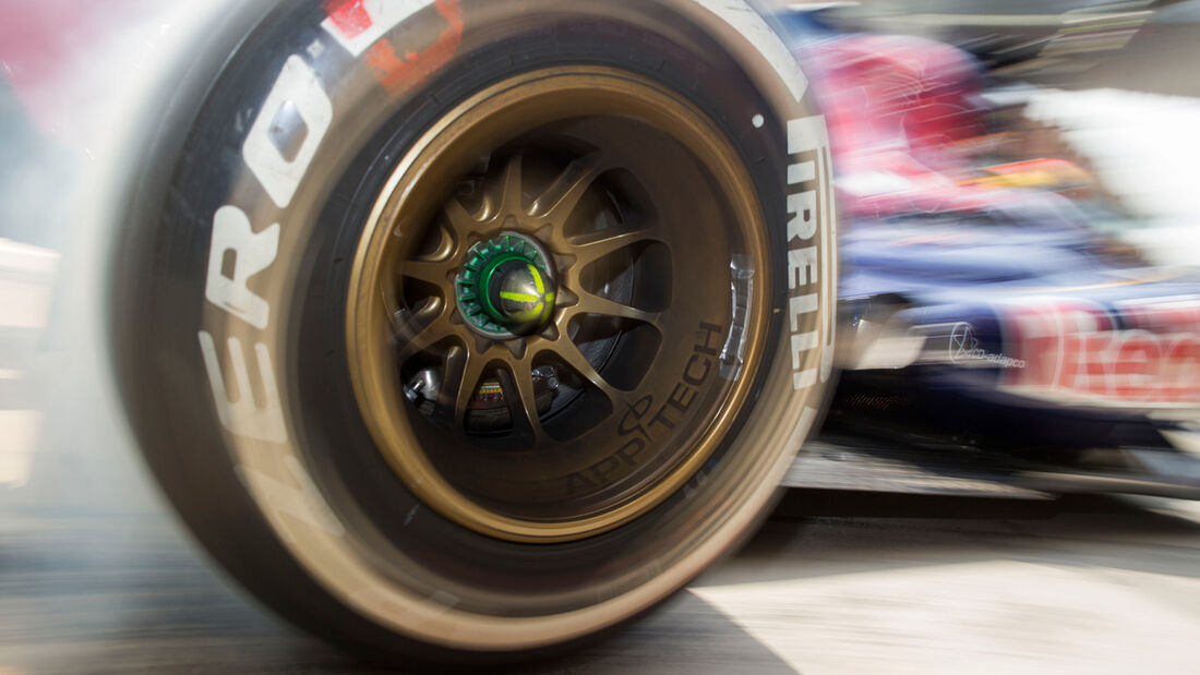Pirelli Reifen Medium Toro Rosso GP China 2013