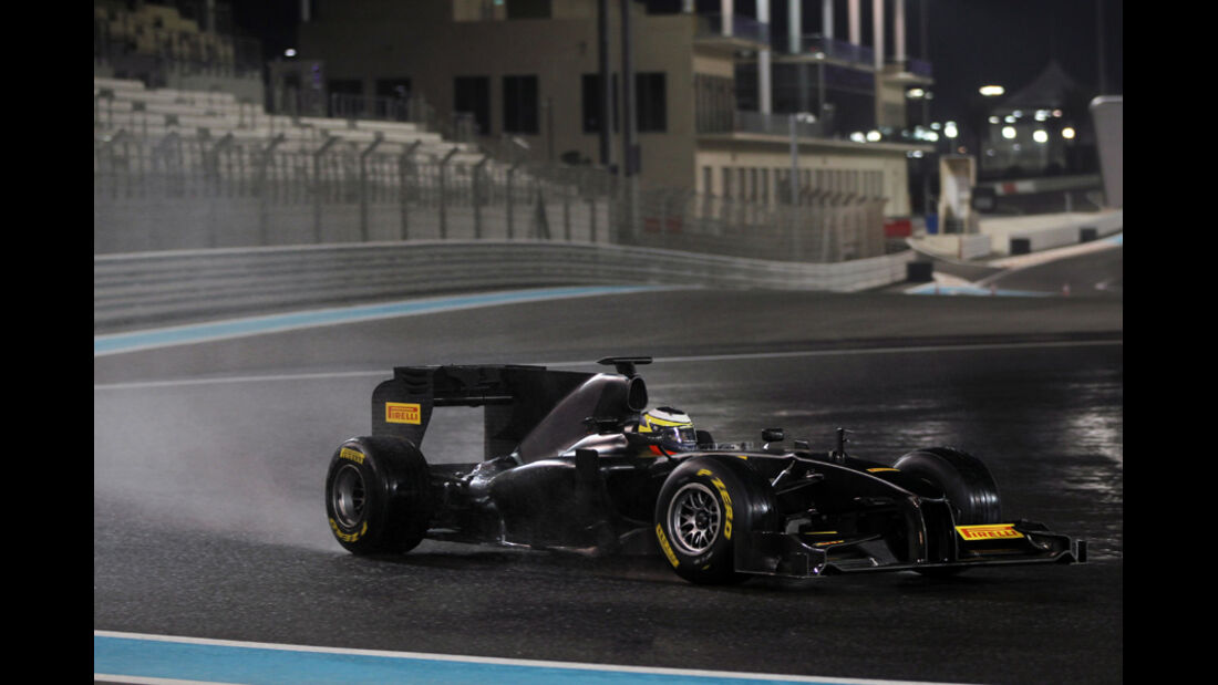 Pirelli Test Abu Dhabi 2011