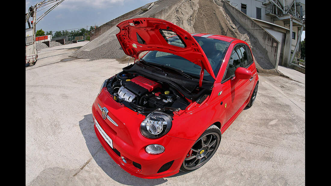 Abarth auf dem Genfer Autosalon: Ferrari-Edition + 500C esseesse | AUTO MOTOR UND SPORT