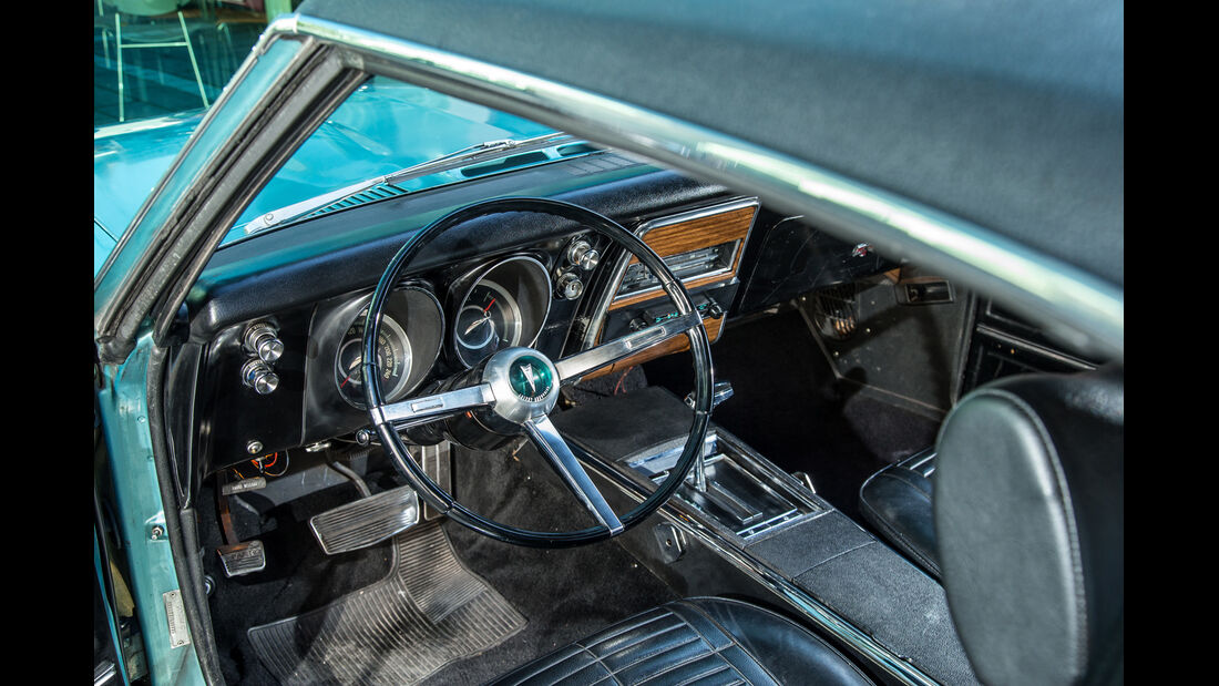 Pontiac Firebird 400, Cockpit