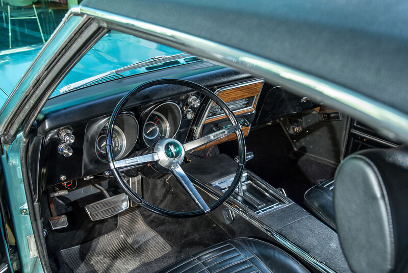 Pontiac Firebird 400, Cockpit