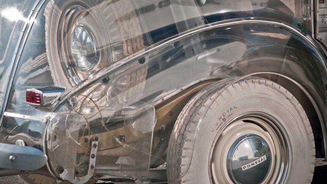 Pontiac Plexiglas Deluxe Six "Ghost Car" (1939)