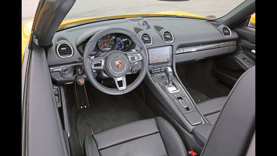Porsche 718 Boxster, Cockpit