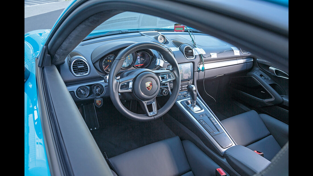 Porsche 718 Cayman S, Cockpit