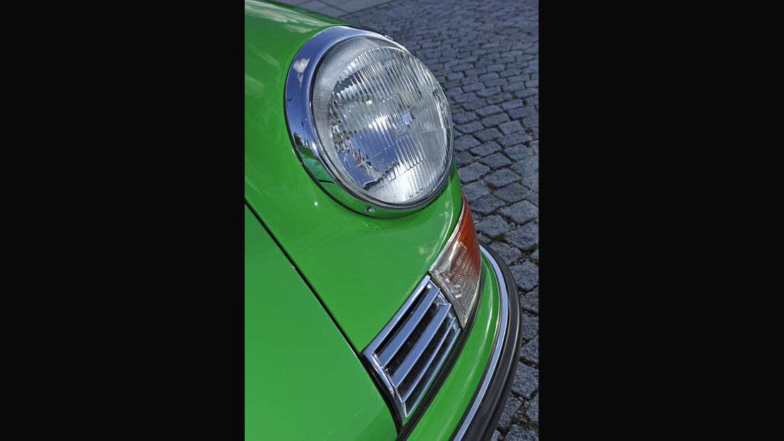 Porsche 911 2.4 Targa, Frontscheinwerfer