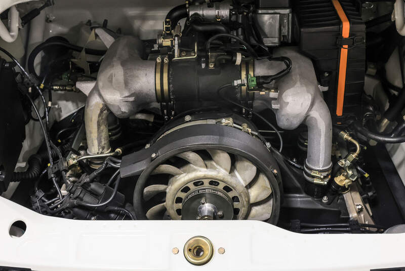 Porsche 911 (964) Carrera 4 Leichtbau (1991) 1 of 22