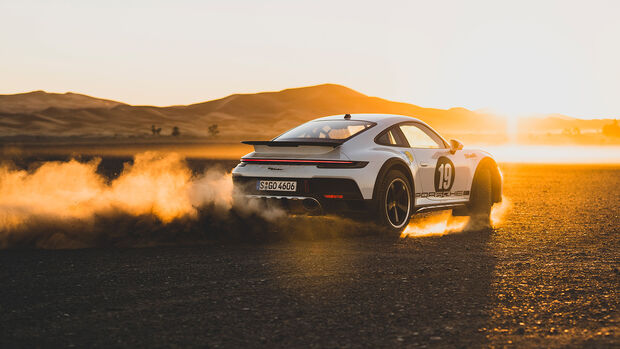 Porsche 911 992 Dakar