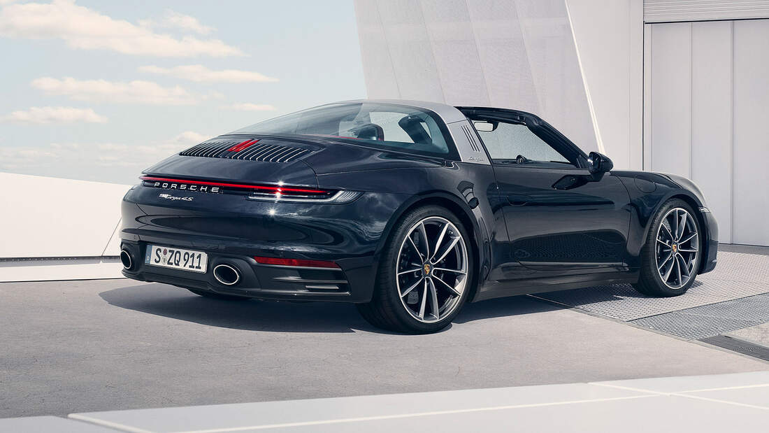 Porsche 992 targa