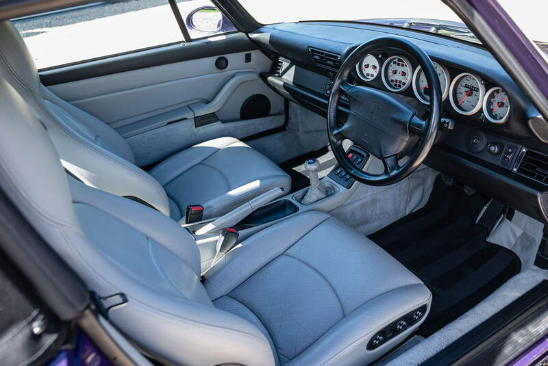Porsche 911 (993) Turbo Cabriolet (1995) 1 of 14 Amaranth Violet