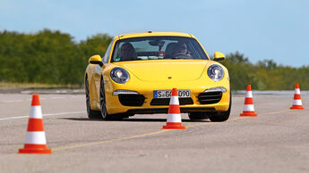 Porsche 911 Carrera S, Frontansicht, Slalom