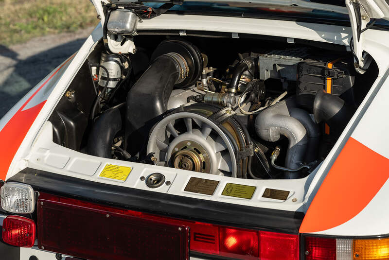 Porsche 911 Carrera Targa "Rijkspolitie" (1989)