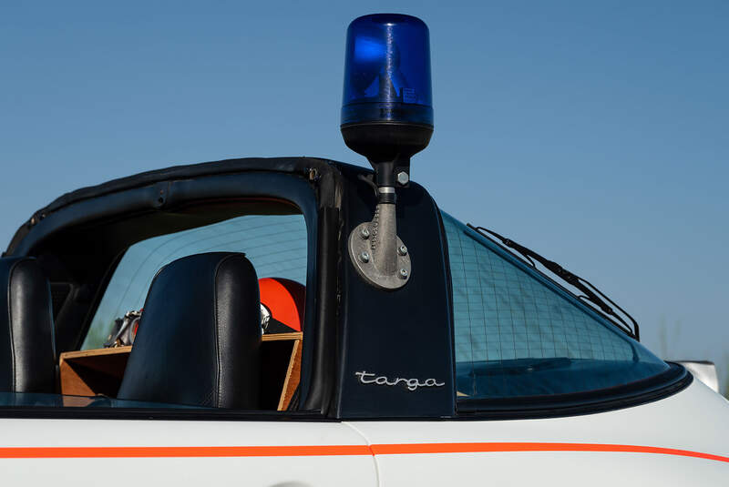 Porsche 911 Carrera Targa "Rijkspolitie" (1989)
