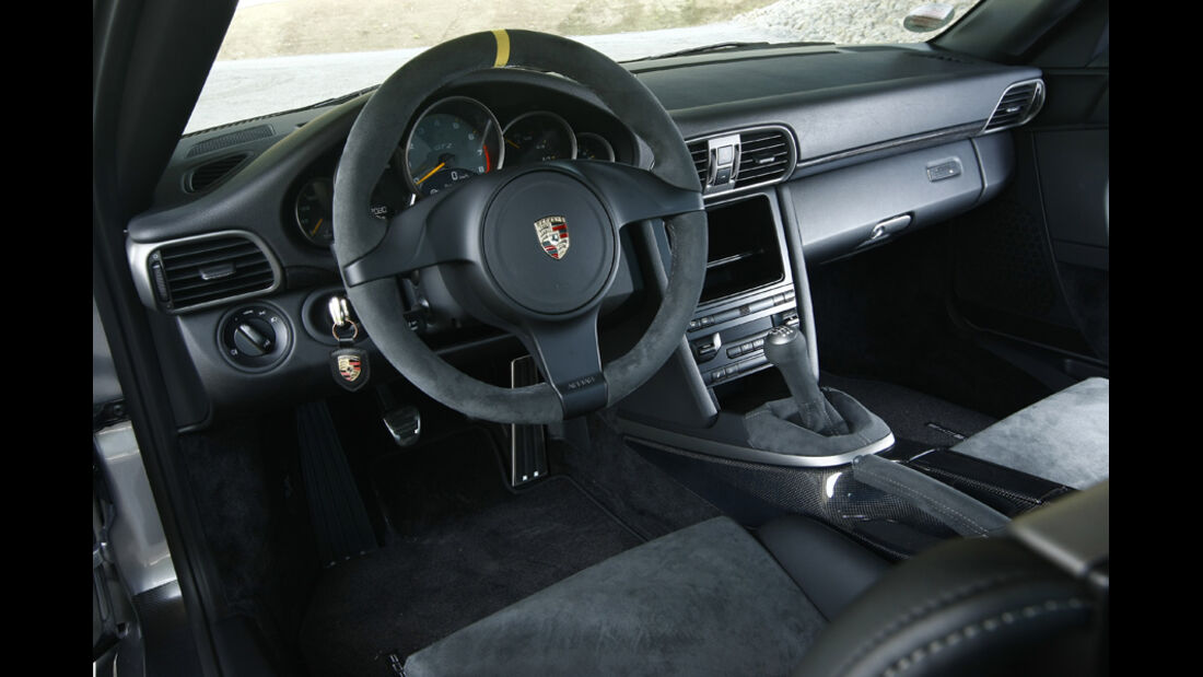 Porsche 911 GT2 RS Cockpit