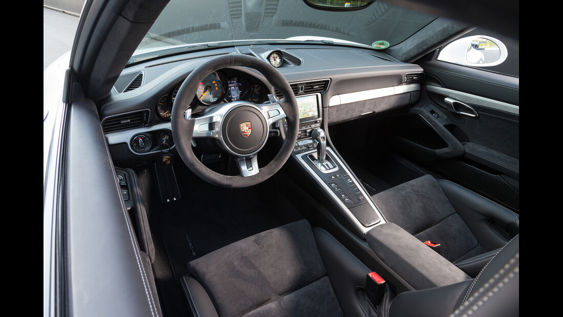 Porsche 911 GT3, Cockpit