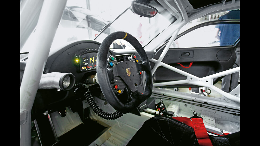 Porsche 911 GT3 Cup, Cockpit