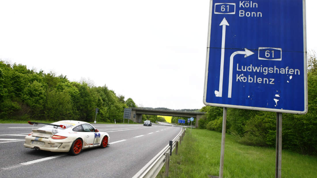 Porsche-911-GT3-RS-169FullWidth-16080c27