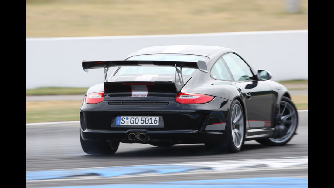 Porsche 911 GT3 RS 4.0, Heckansicht, Rückansicht, Rennstrecke, Kurvenfahrt
