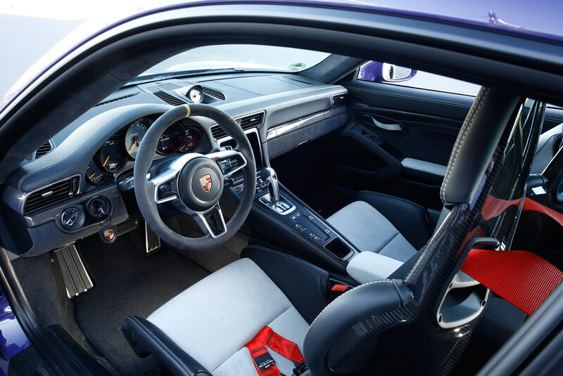 Porsche 911 GT3 RS, Cockpit