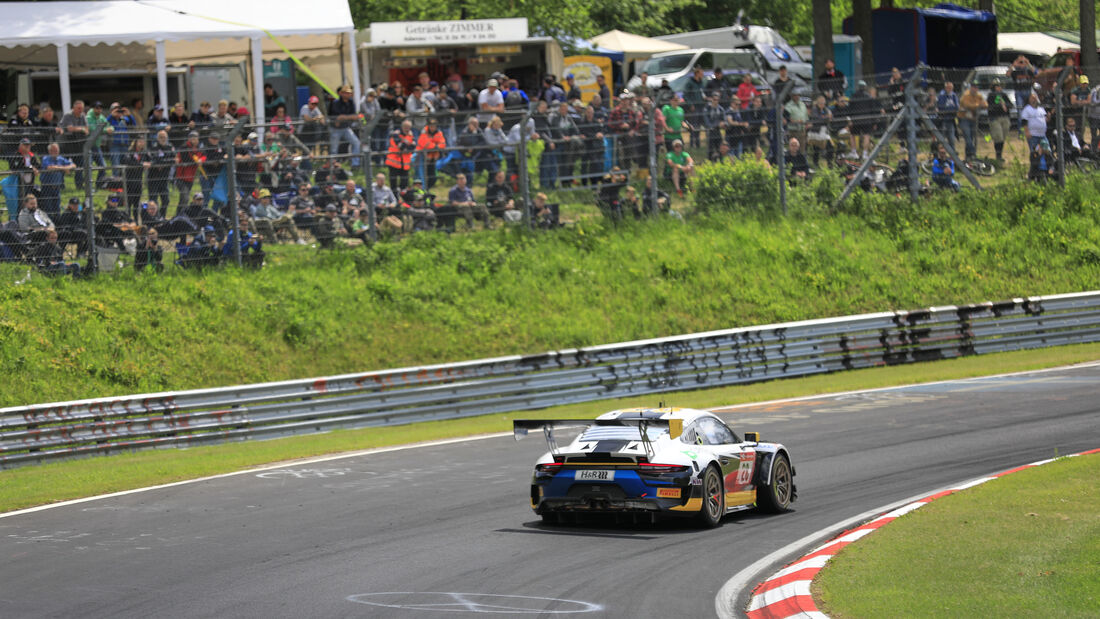 Porsche 911 GT3R - Startnummer #28 - 24h-Rennen Nürburgring 2022 - Nordschleife - Freitag - 27.5.2022