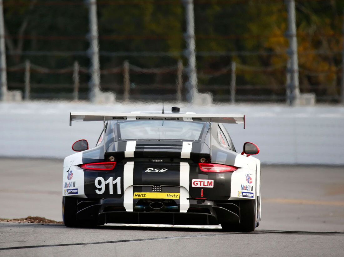 Porsche 911 rsr 2017