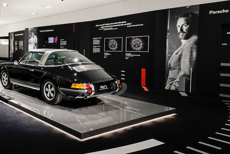 Porsche 911 S 2.4 Targa 50 Jahre F.A. Porsche Design (1972-2022) Ausstellung Porsche Museum