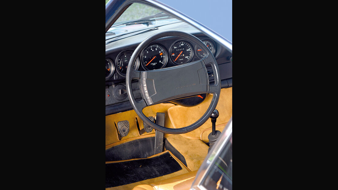 Porsche 911 S, Cockpit