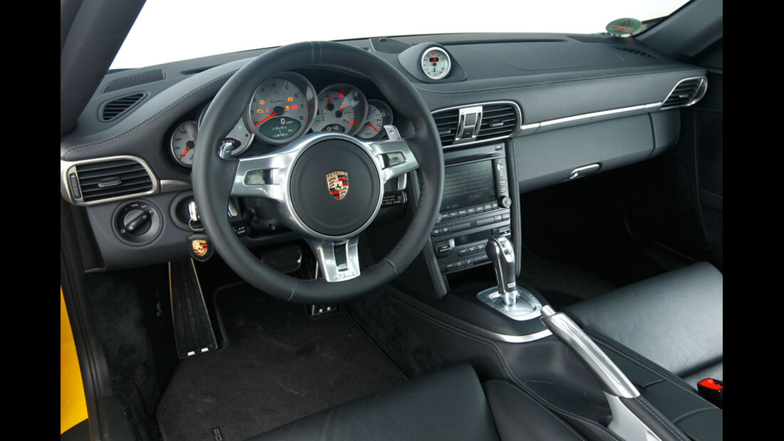 Porsche 911 Turbo, Cockpit