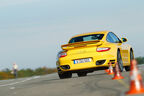Porsche 911 Turbo, Heck, Slalom
