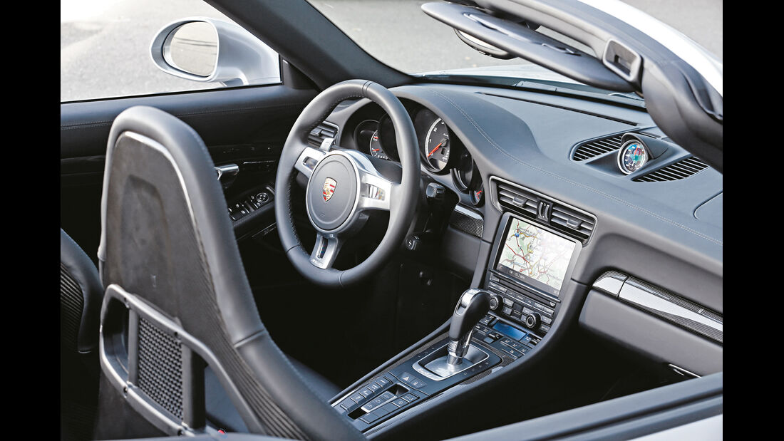 Porsche 911 Turbo S Cabriolet, Cockpit