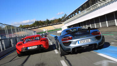 Porsche 918 Spyder, Porsche Carrera GT, Heckansicht
