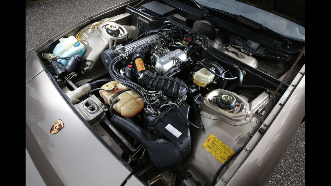 Porsche 924, Motor