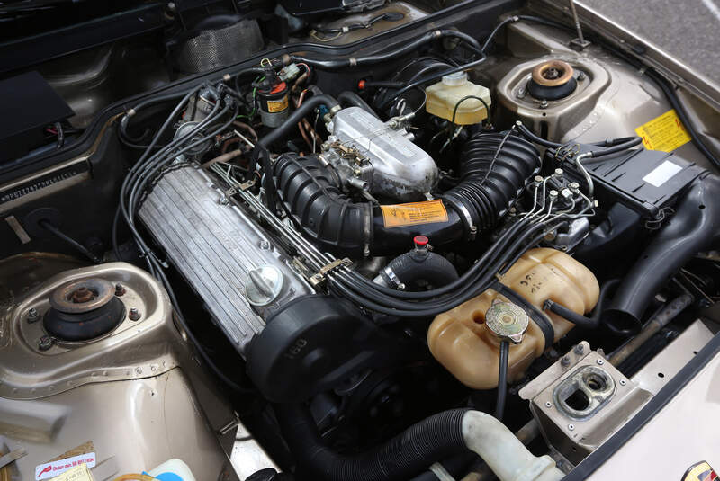 Porsche 924, Motor