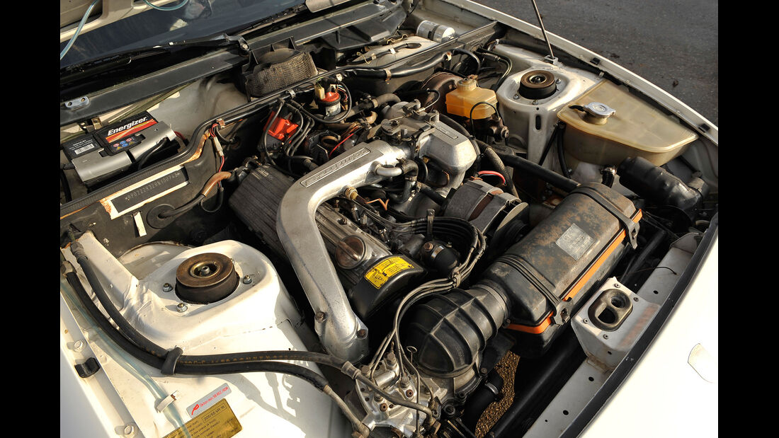 Porsche 924 Turbo, Motor