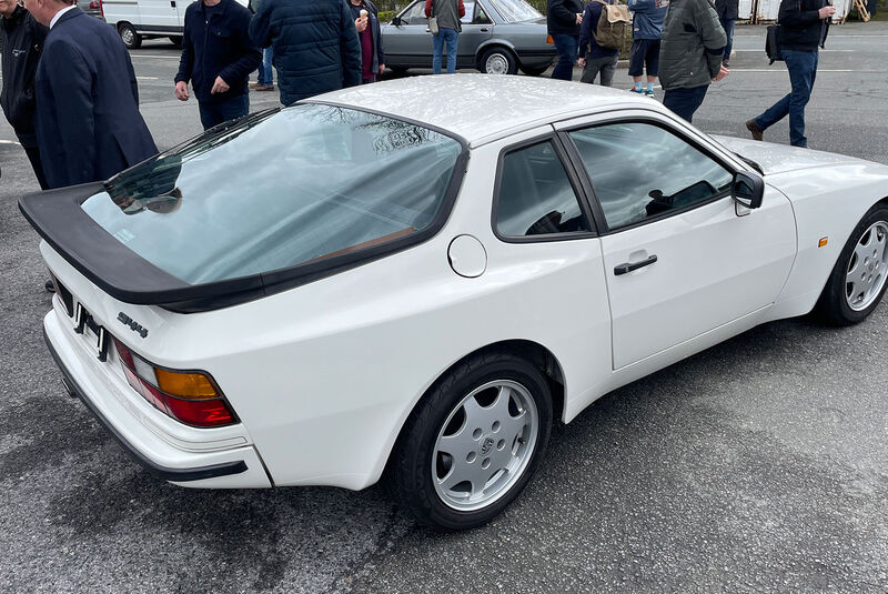 Porsche 944 2.7 Automatik Grandprixweiß Techno Classica (2023)