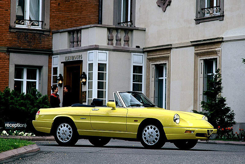 Porsche 944 Cabrio, Mazda MX-5, Alfa Romeo Spider 
