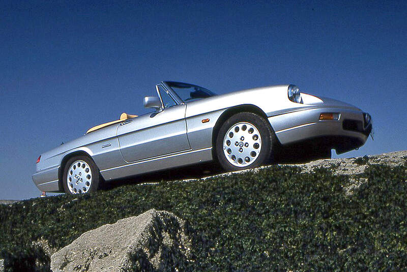 Porsche 944 Cabrio, Mazda MX-5, Alfa Romeo Spider 