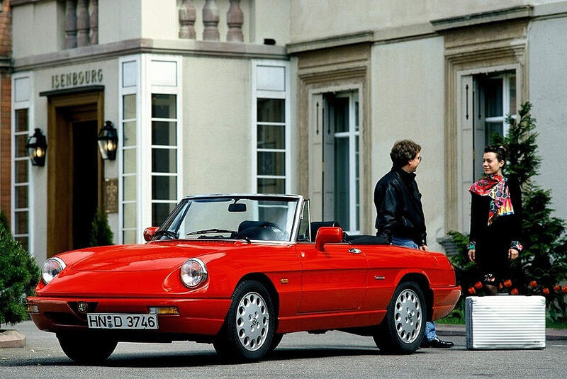 Porsche 944 Cabrio, Mazda MX-5, Alfa Romeo Spider 
