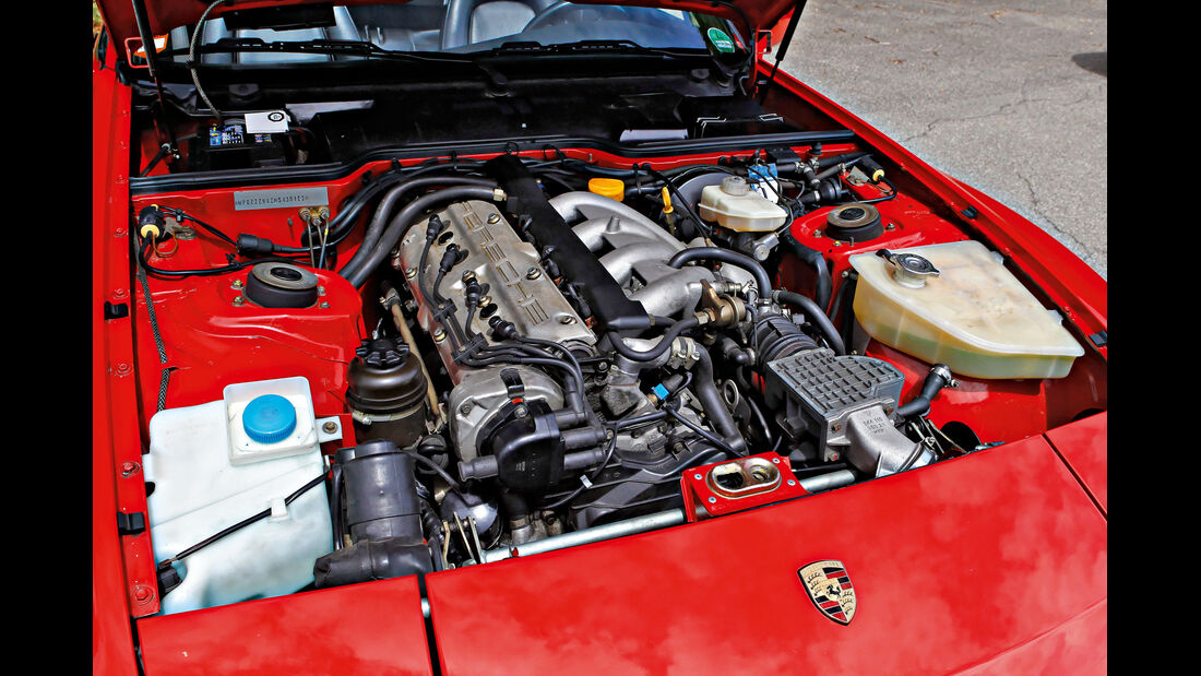 Porsche 944 S2, Motor