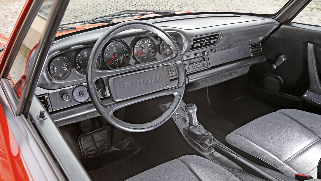 Porsche 959, Cockpit